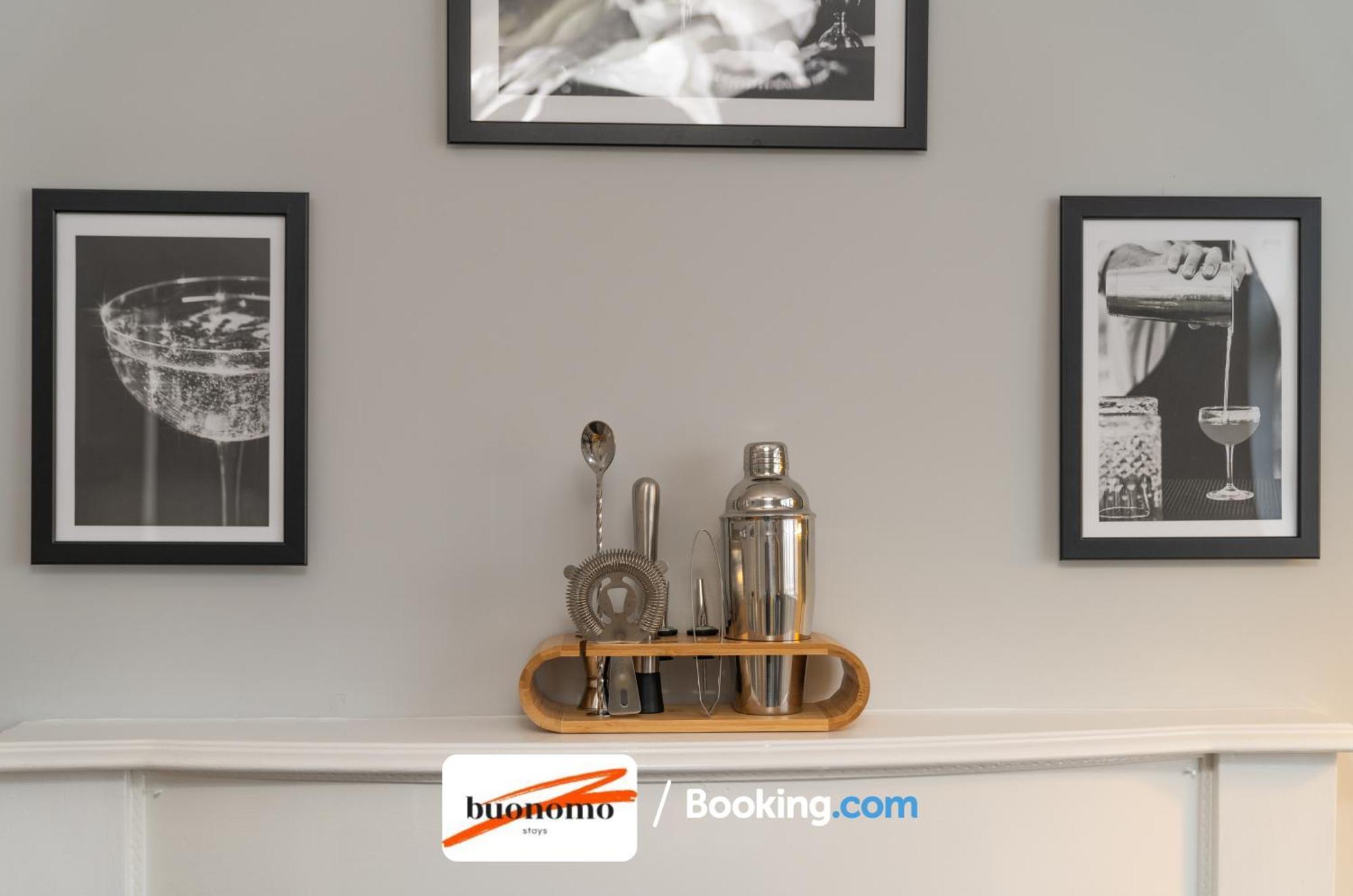 לונדון Two Bedroom Apartment By Buonomo Stays Short Lets & Serviced Accommodation With Balcony מראה חיצוני תמונה